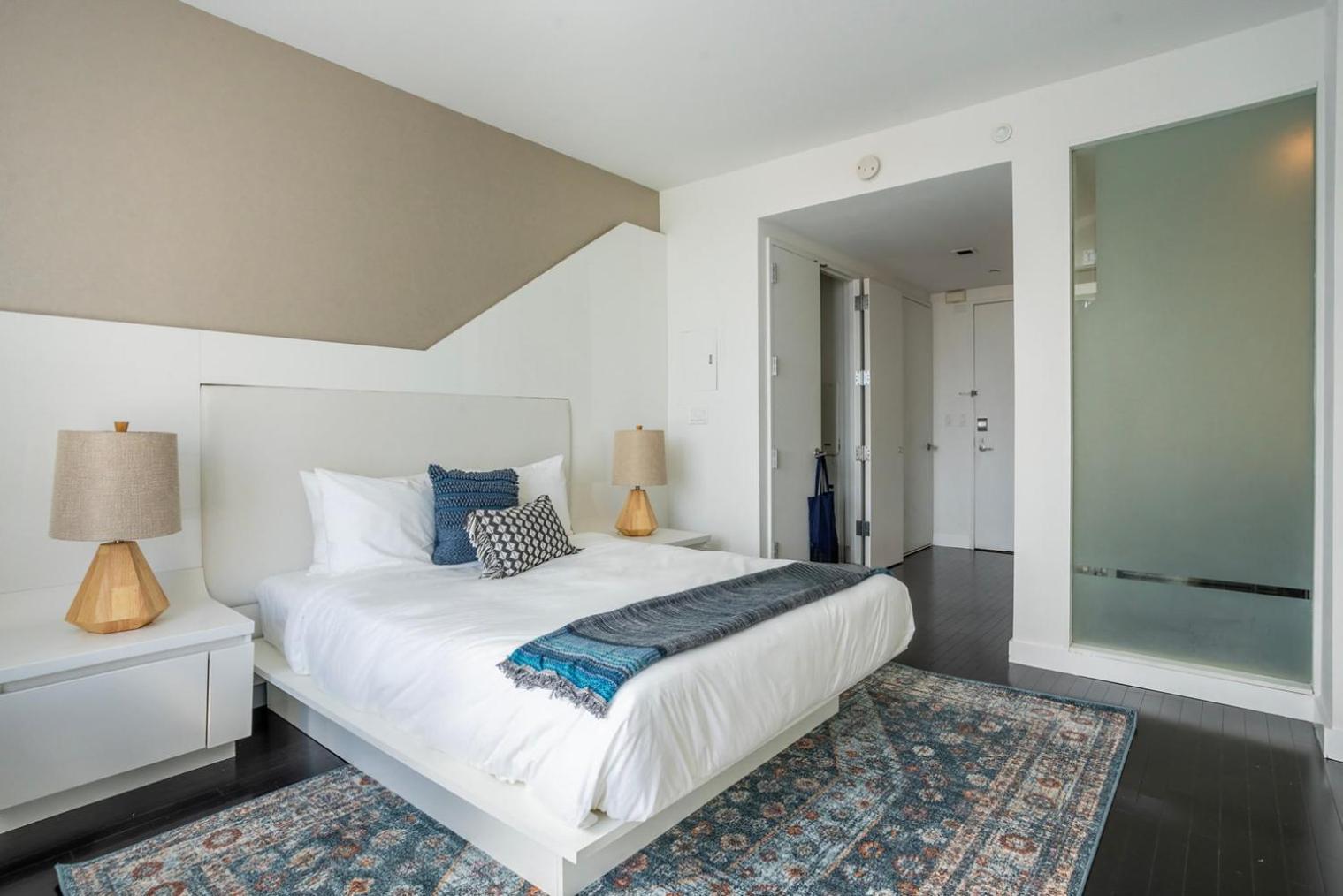 Tribeca W Elevator Nr World Trade Center Nyc-1357 * New York